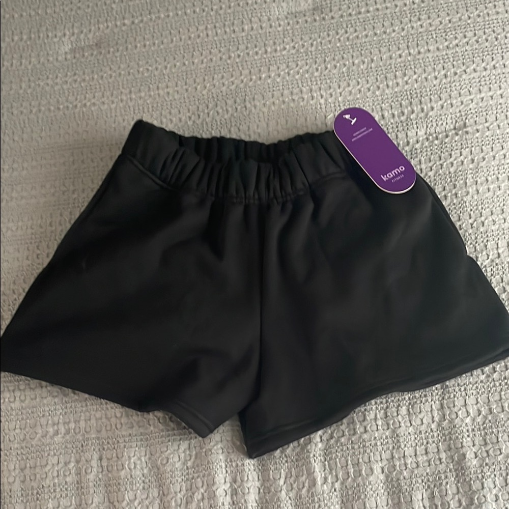 Kamo Black Athletic Shorts Elastic Waistband Relaxed Fit